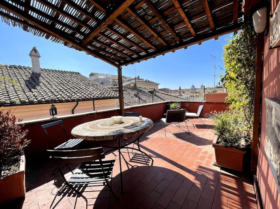 Апартаменты Giglio Penthouse And Terrace Рим Экстерьер фото